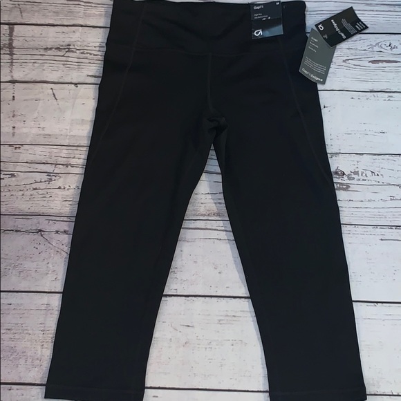 GapFit High rise capris - Picture 5 of 5
